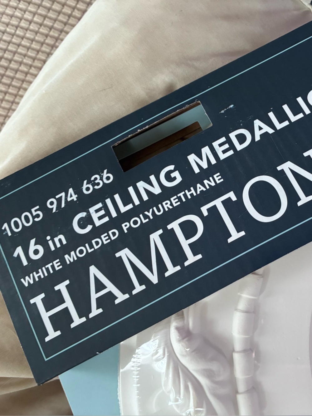 Ceiling Medallion - Picture 6 of 7
